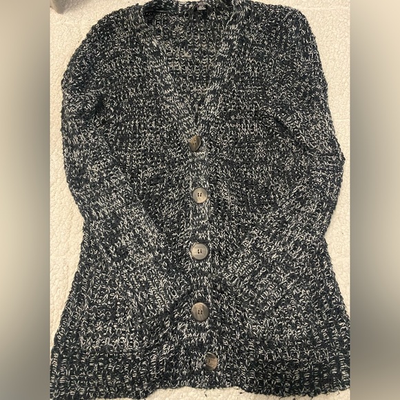 Sweater - Picture 1 of 1